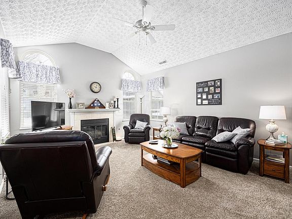 5th image of 7708 Blue Juniper Dr