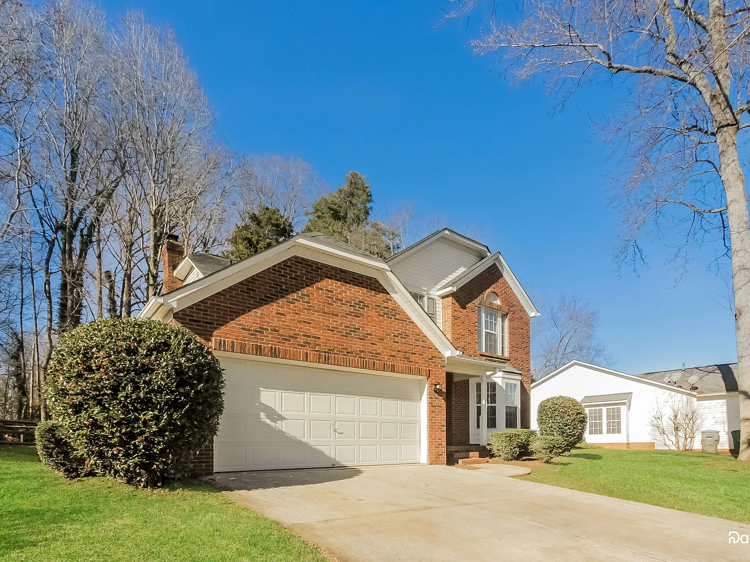 3 bed, 2.5 bath, 1868 sqft, $2,405 — Photo 2