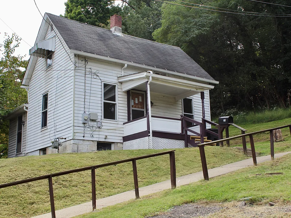 1101 Fleming St