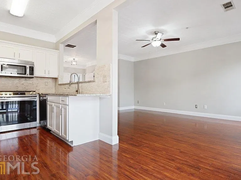 512 Blossom Way — Photo 10