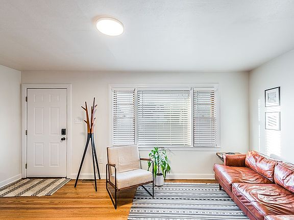 5th image of 840 Nutwood St