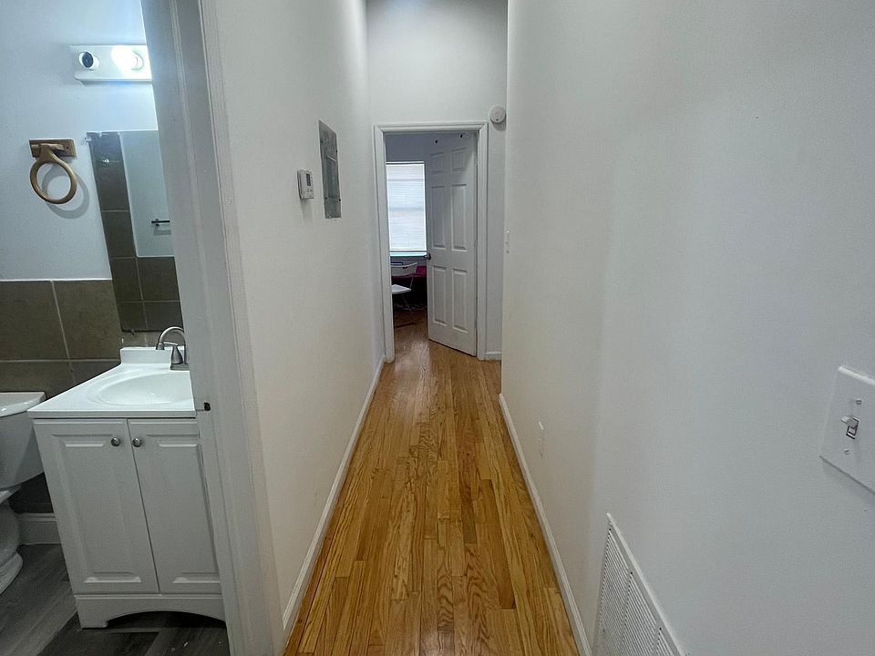 1st image of 82 Hopkins Ave Floor 1