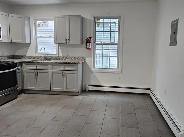 307 S Park St #3, Elizabethport, NJ 07206