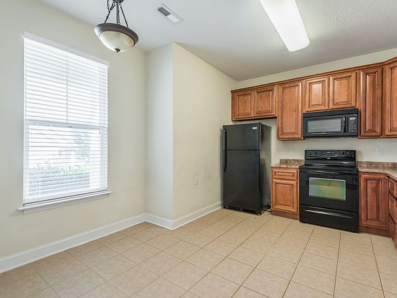 4th image of 306 Franklin Meadows Way