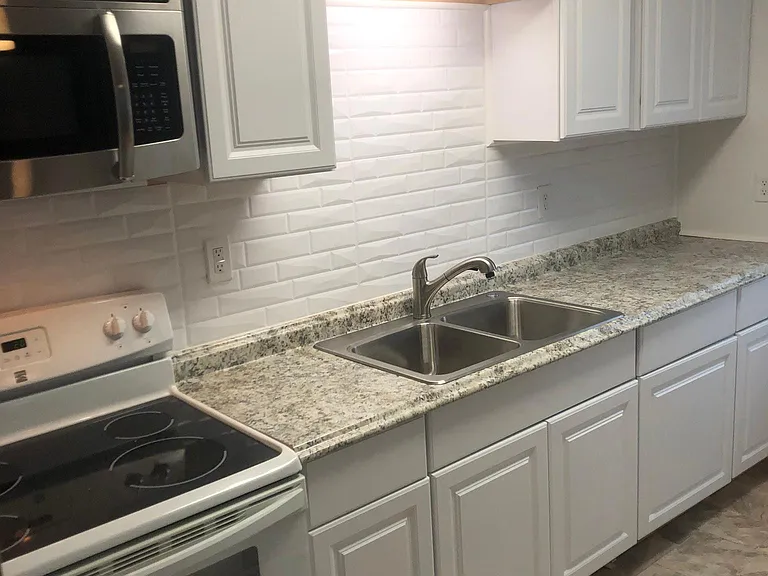 114 Cortland Cir — Photo 3