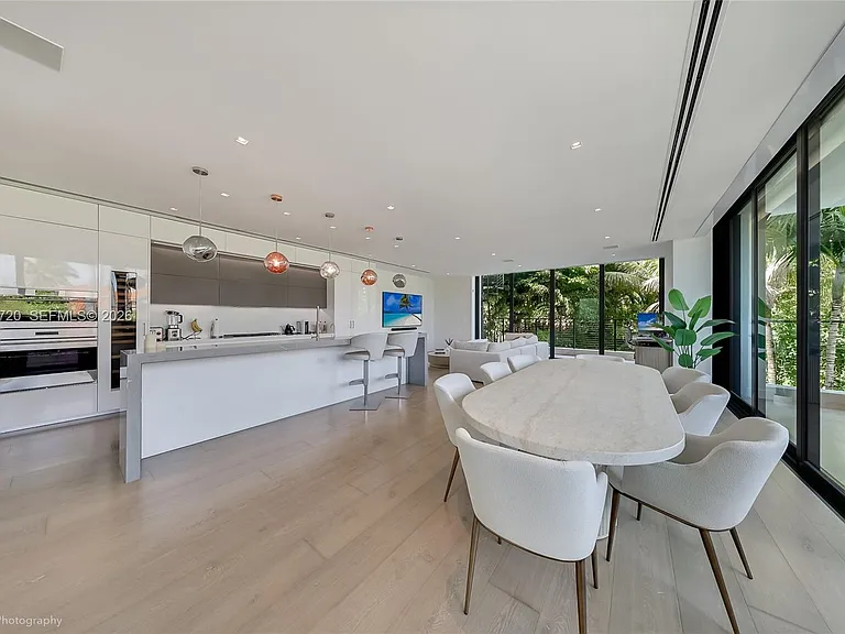 420 N Hibiscus Dr — Photo 9