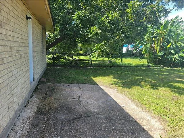 3 bed, 1.0 bath, 974 sqft, $1,400 — Photo 4