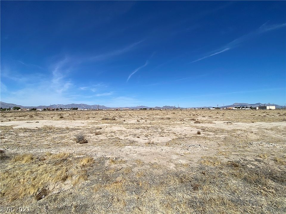 1st image of 2850 Spy Glass Ave