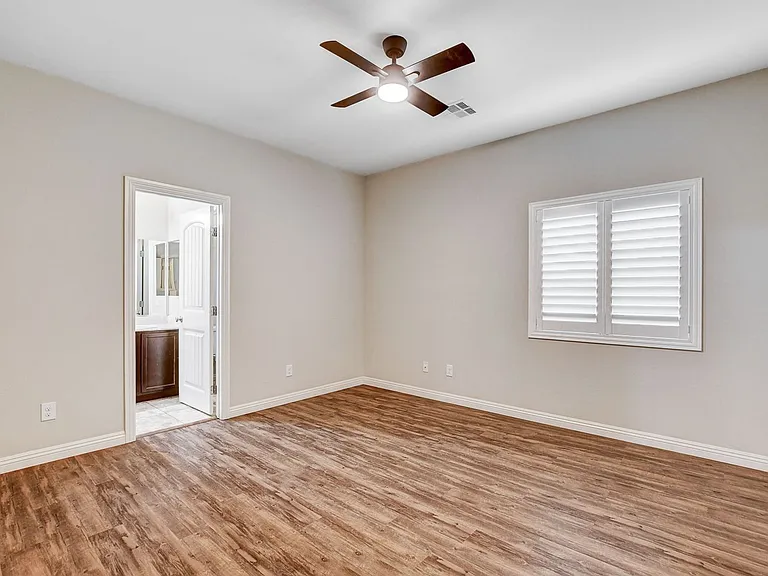 9634 Volk Ave — Photo 15
