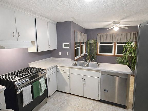 5th image of 29 Allen St