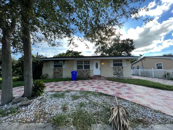 2448 SW 42nd Ter, Fort Lauderdale, FL 33317