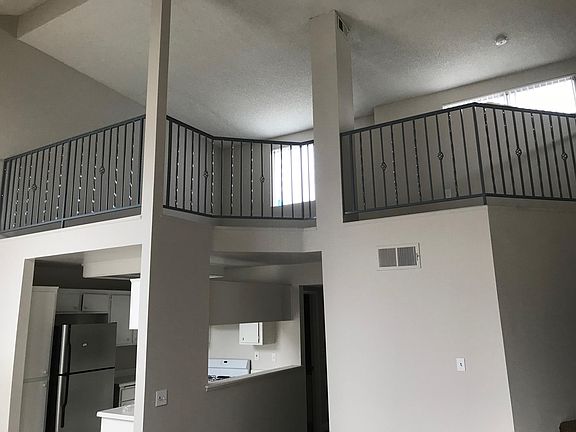 2nd image of 11150 Glenoaks Blvd Unit 69