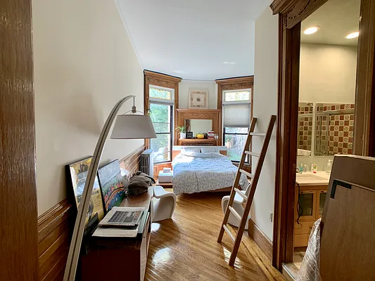 Rented by A P Realty Group NY LTD | media 39