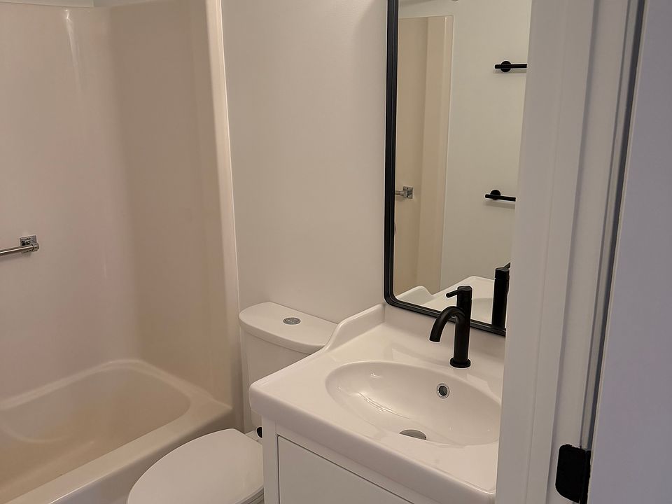 2nd image of 79 High St #3C