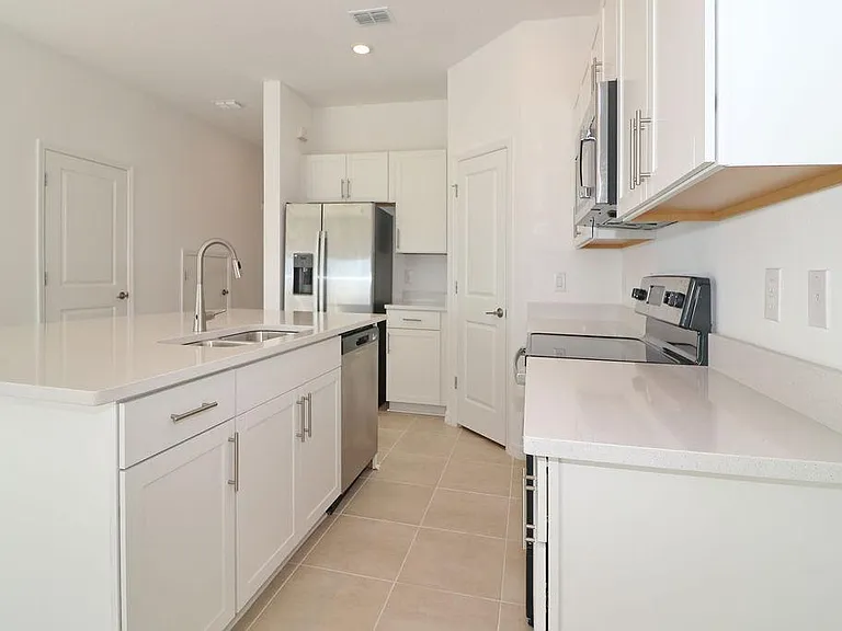 11783 Glenside Ter — Photo 6