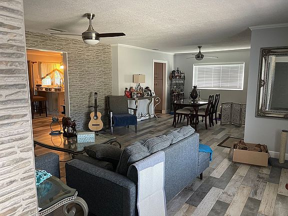 4th image of 1614 N Goldeneye Ln