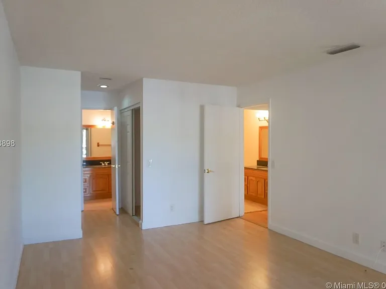 10421 Mahogany Key Cir #325 — Photo 12