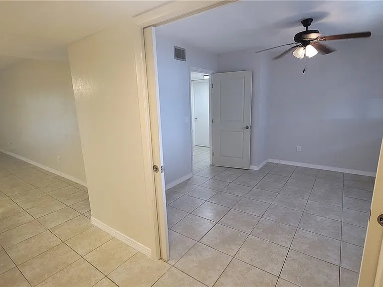 1202 Cape Coral Pkwy W #107 — Photo 4