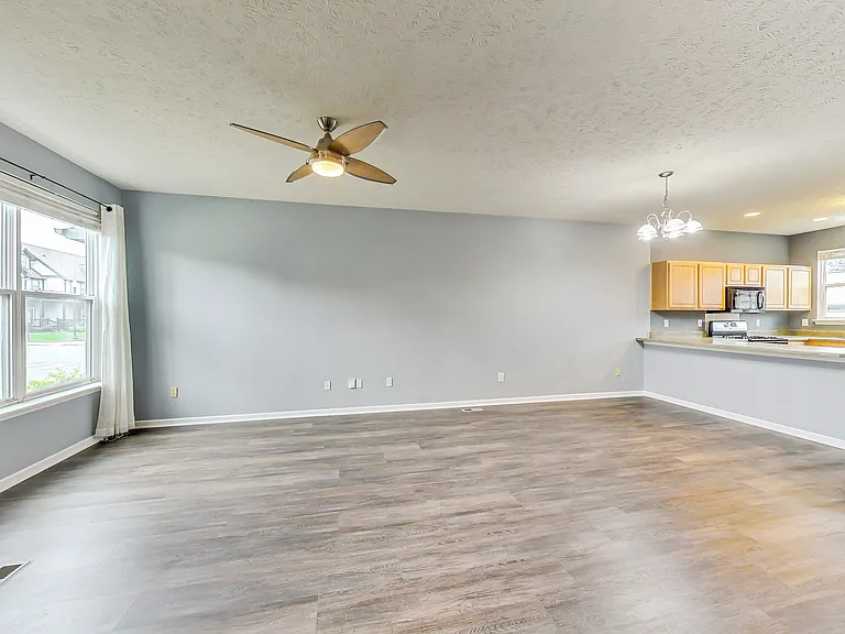 2406 Central Ave — Photo 10