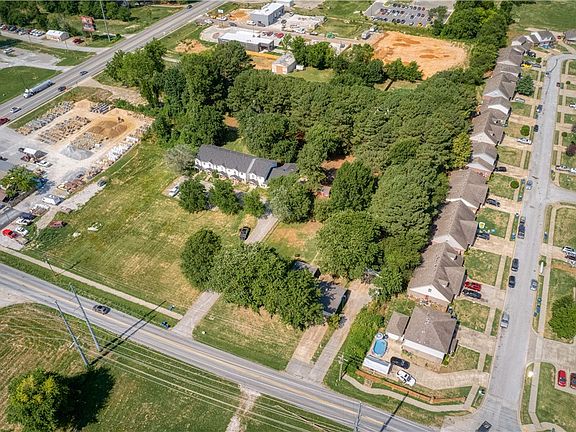 5th image of 1200 SW Elm Tree Rd