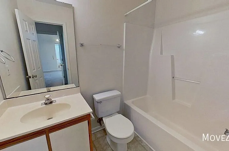 305 Saint Rosea Dr — Photo 10