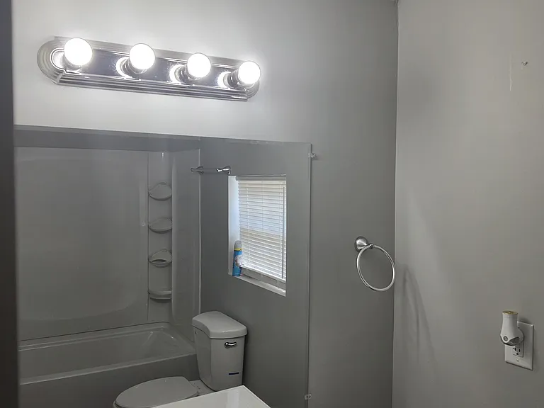 1409 Hyatt Ave #B — Photo 8