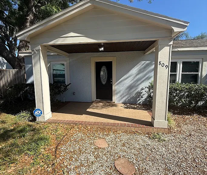 809 W Hiawatha St — Photo 1