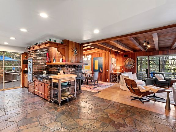 2nd image of 309 Castle Gate Rd