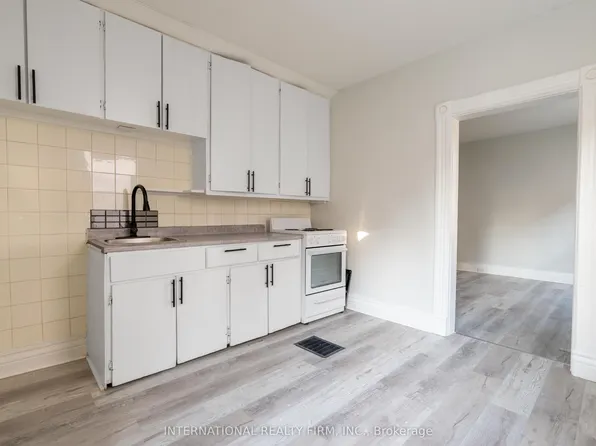 221 Hamilton Rd E, London, ON