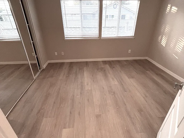 814 Applegate Ct — Photo 9