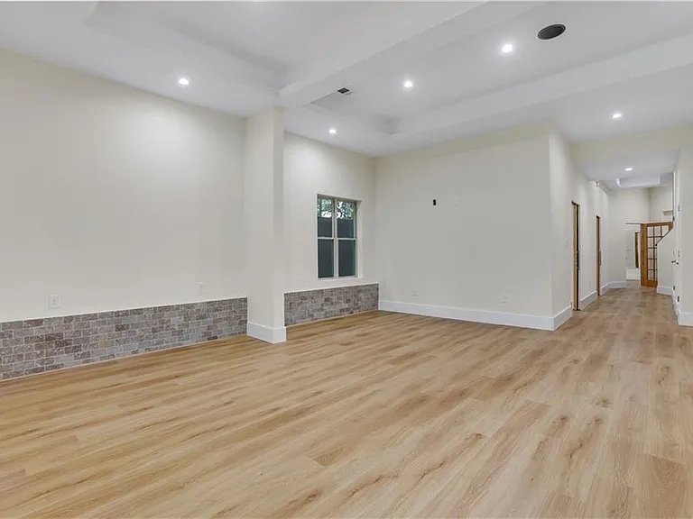 3228 Silver Lake Dr NE — Photo 47