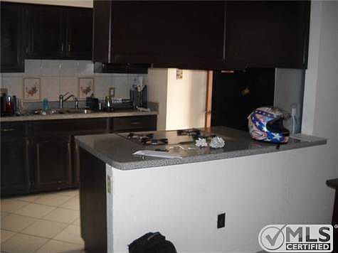 5th image of 2620 Lake Victoria Dr