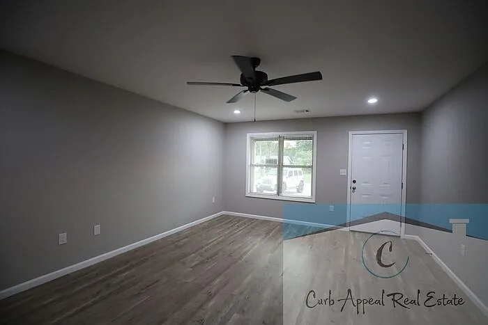 2406 Boydston St — Photo 5