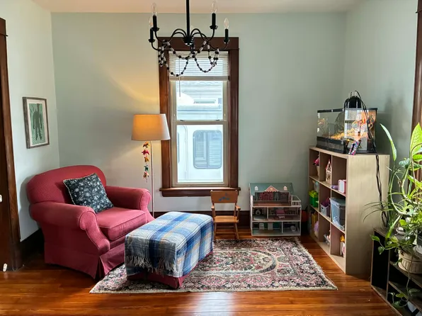 190 S Fair Oaks Ave, Madison, WI 53704