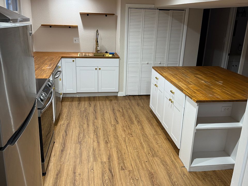 Brand new kitchen!