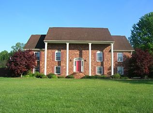 203 Foxhall Dr, Forest, VA 24551