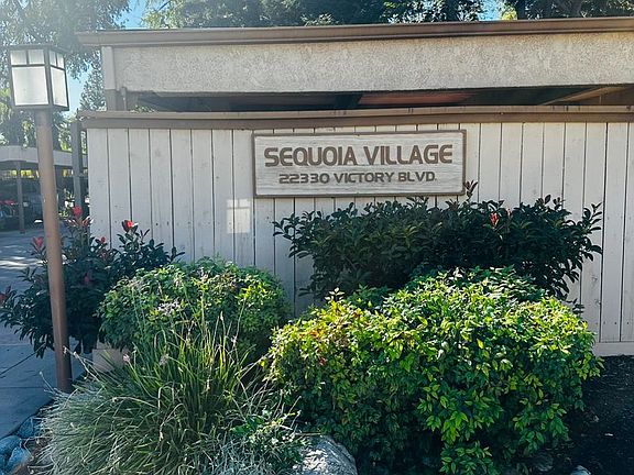 2nd image of 22330 Victory Blvd APT 304