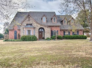 4111 Eaglecrest Dr, Muskogee, OK 74401
