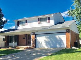 2295 Camilla Dr, Troy, MI 48083