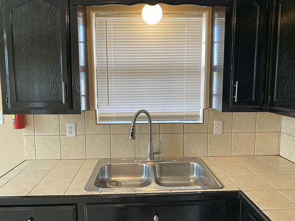 5th image of 1717 German Ave APT 1