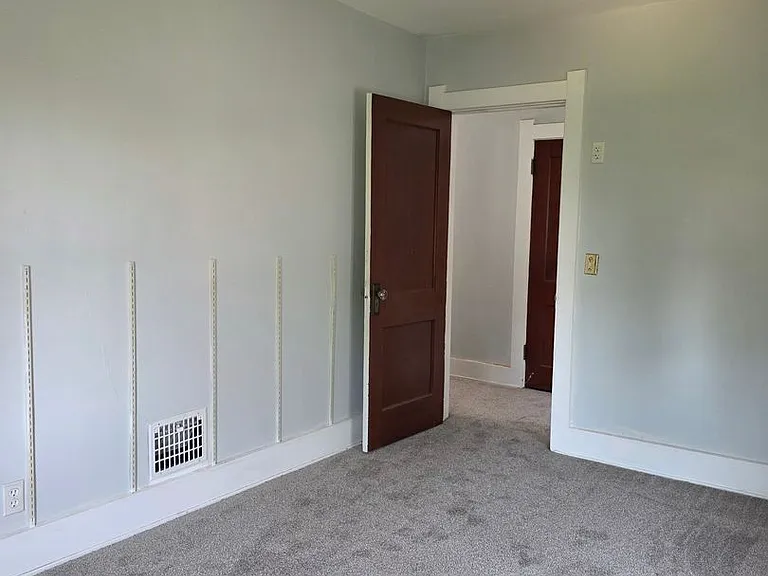 315 N Summit St — Photo 20