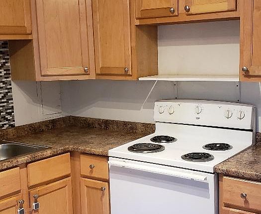2nd image of 2106 W Farragut Ave APT D2