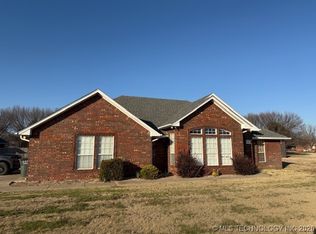 84 Glenway St, Ardmore, OK 73401