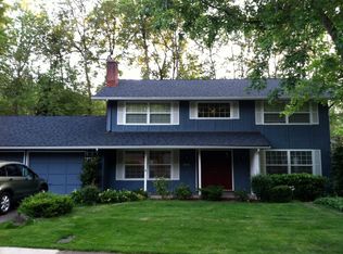 2630 Windsor Cir E, Eugene, OR 97405
