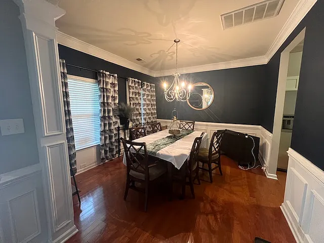 4 bed, 2.5 bath, 2234 sqft, $1,975 — Photo 4