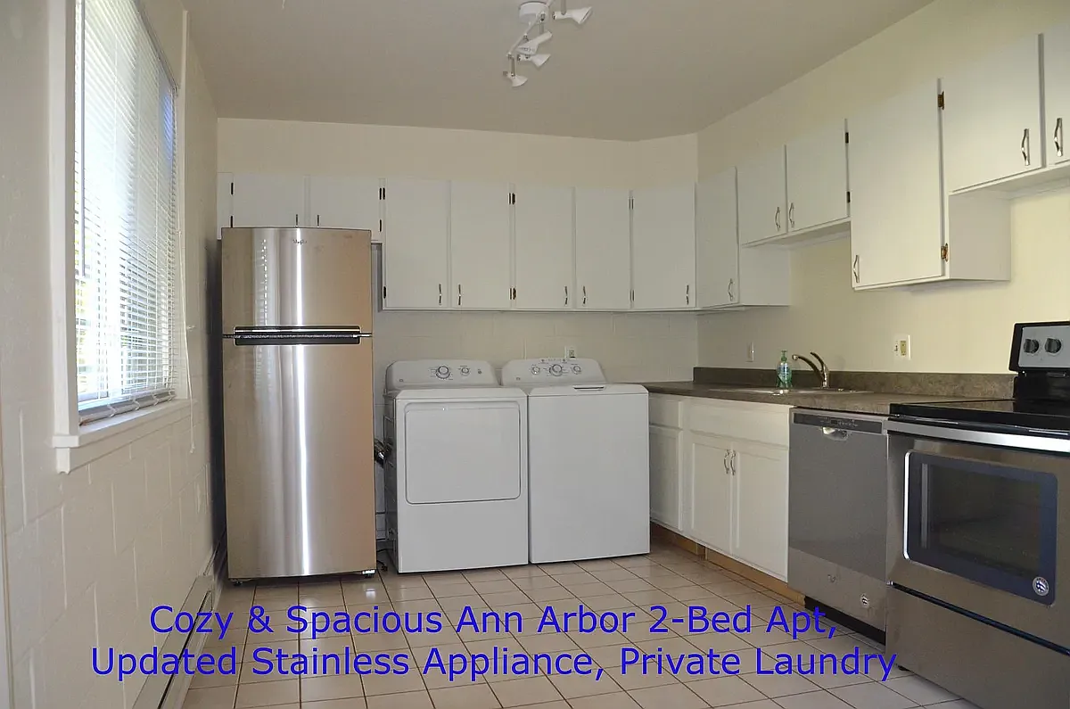 406 Montgomery Avenue — Photo 2