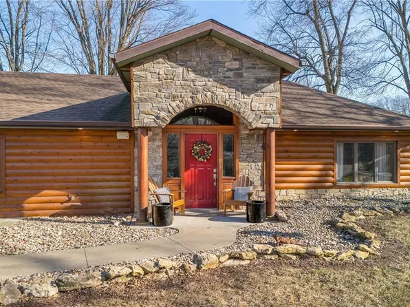 8661 County Road 427, Savannah, MO 64485