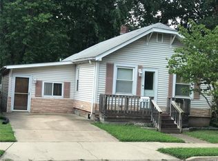 110 E 4th St, Roxana, IL 62084