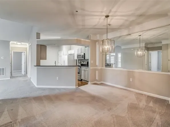 534 Sandringham Dr, Milton, GA 30004