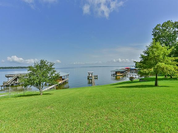 4th image of 500 Dickens Landing Dr